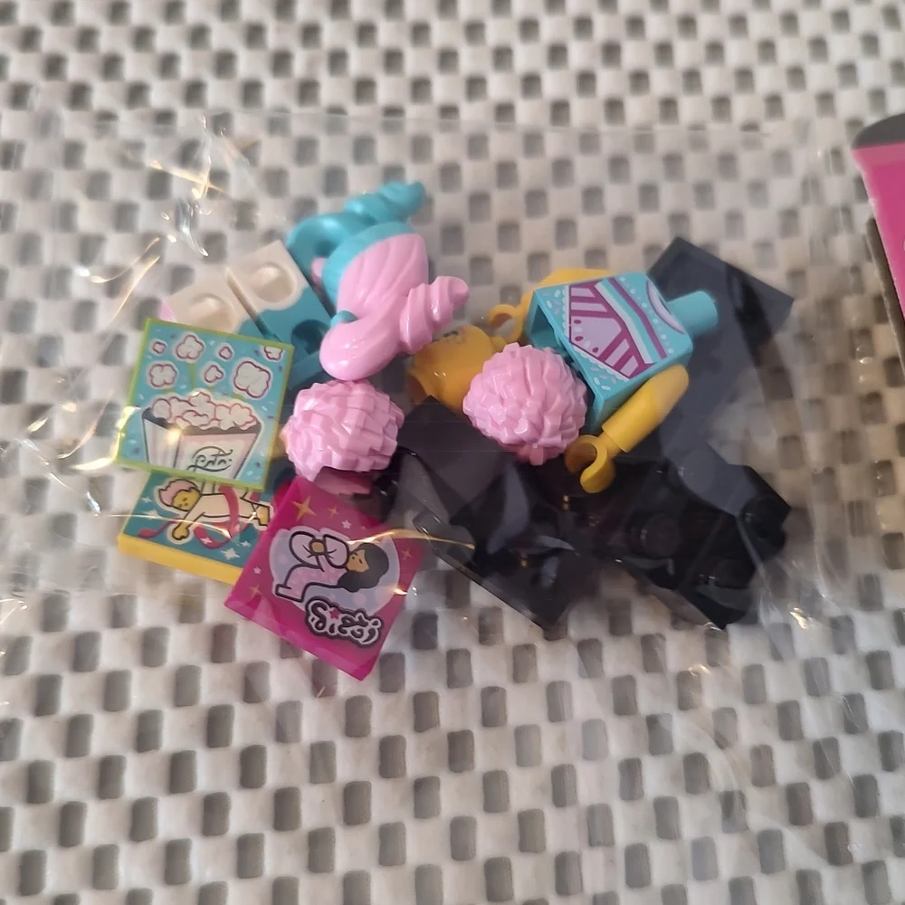 Lego Vidiyo 43101 Cotton Candy Cheerleader Minifigure NWT Building Toy Set Ser 1